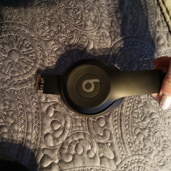 NEW! BEATS SOLO 4 - Picture 5 of 5